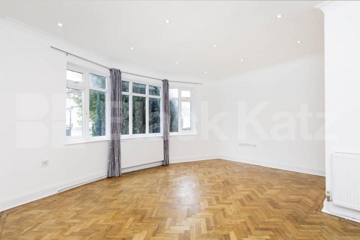 newly renovated 4 bedroom Family home located only minutes to Arnos Grove   Dale Green Road, Arnos Grove